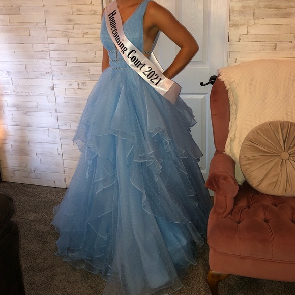 Gorgeous light blue Sherri hill - Picture 6 of 6